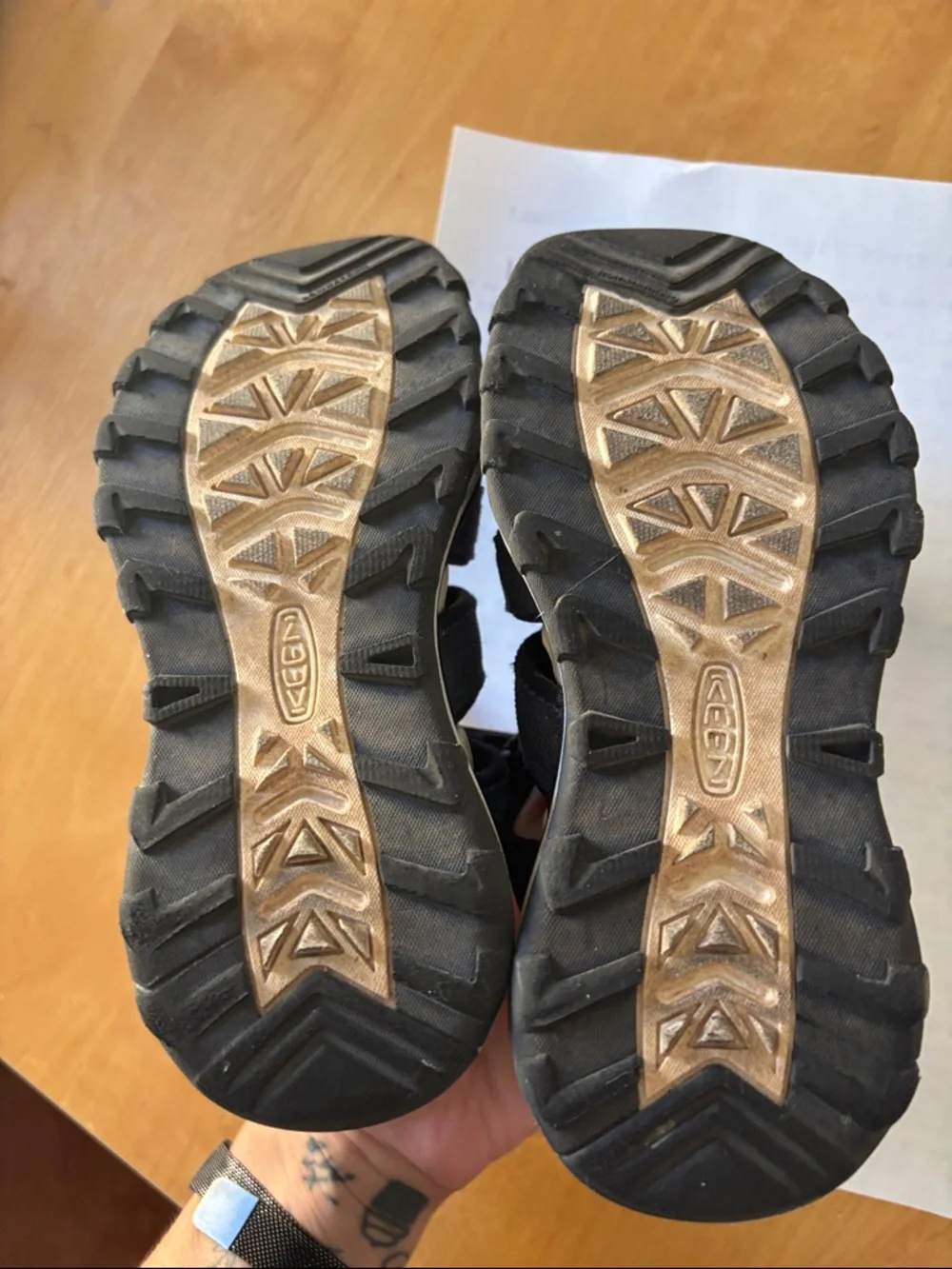 Keen Kids Navy Blue Closed-Toe Sport Sandals with Teal Stitching size 11 US